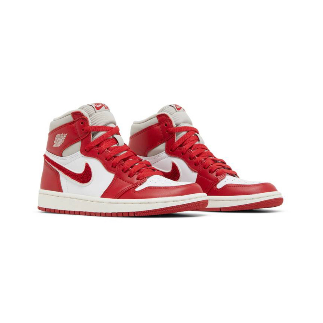 Air Jordan 1 Retro High OG - Varsity Red